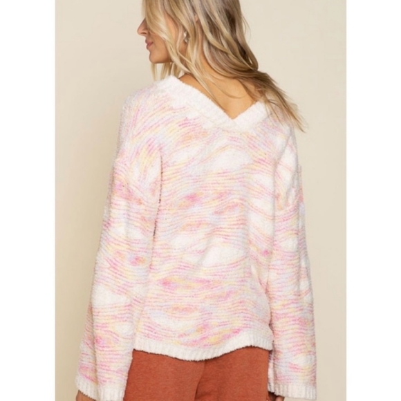 1 small left POL Sweater - Picture 8 of 12